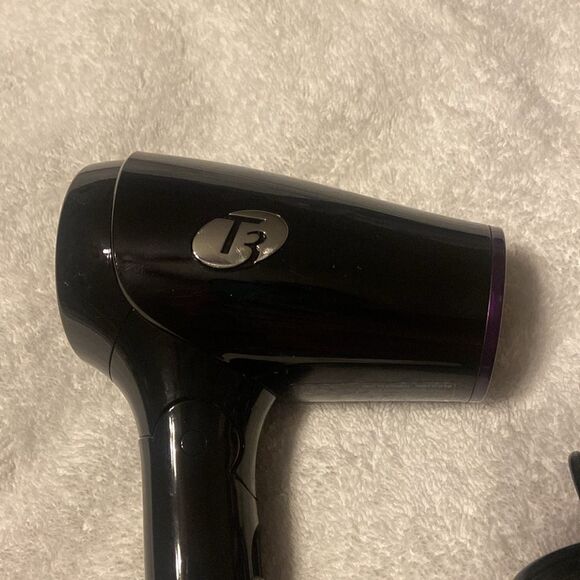 T3 Micro T3 Featherweight Compact Folding Dryer by T3 Micro - Picture 5 of 12